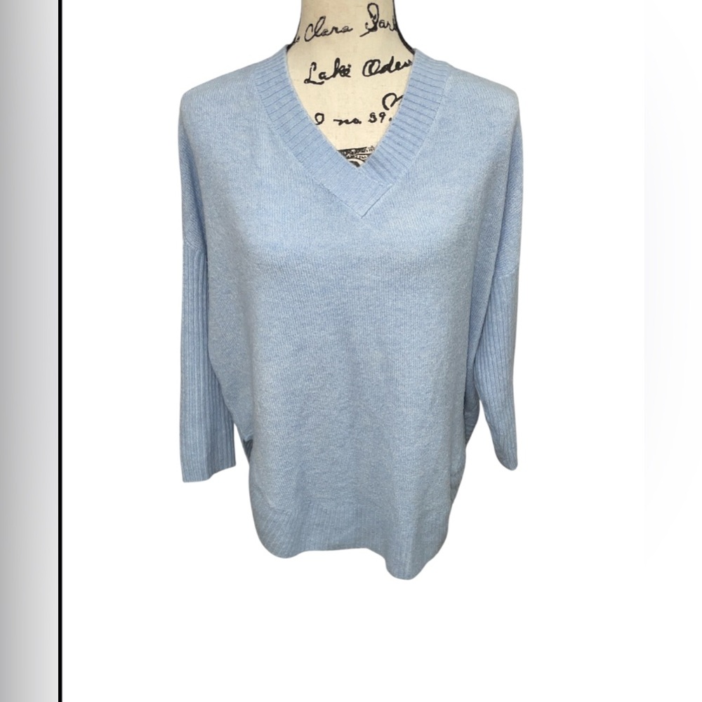 Sunday Women’s 1X Light Blue V Neck Knit Sweater Tunic Side Slit Pullover